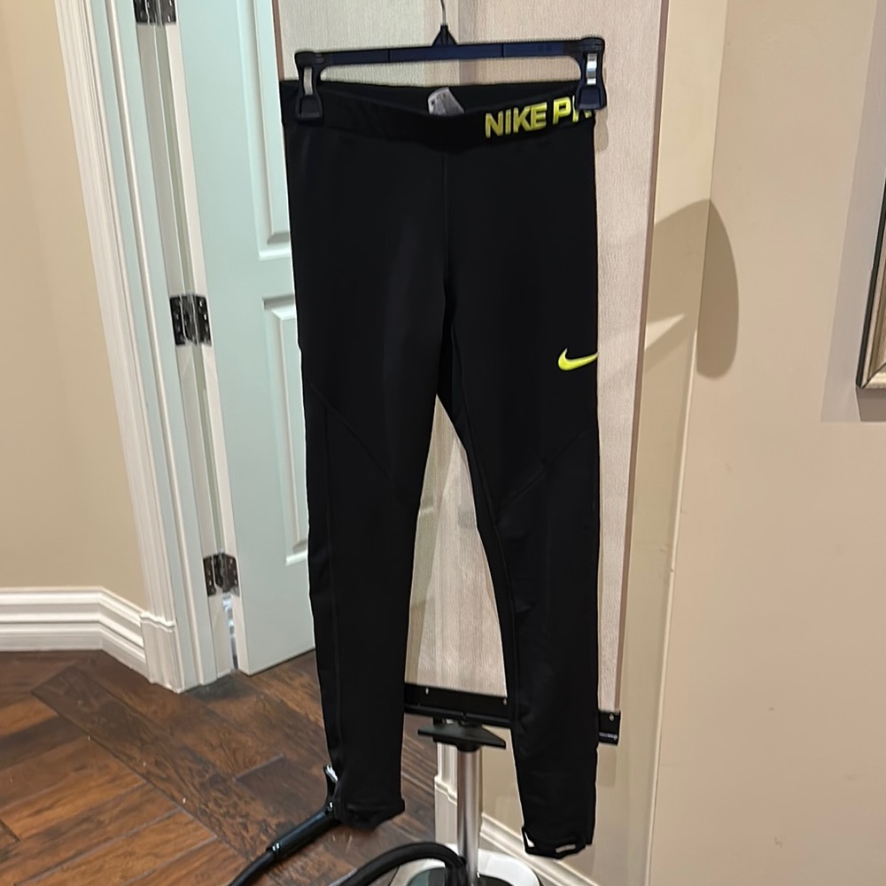Nike Pro Leggings with Heel Strap and Mesh Panel Size Small
